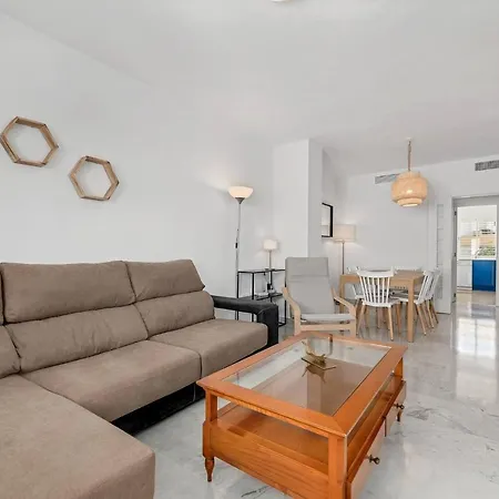 Apartment Family With Pool *
